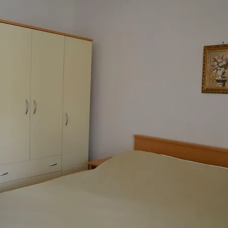 Antonio Apartment