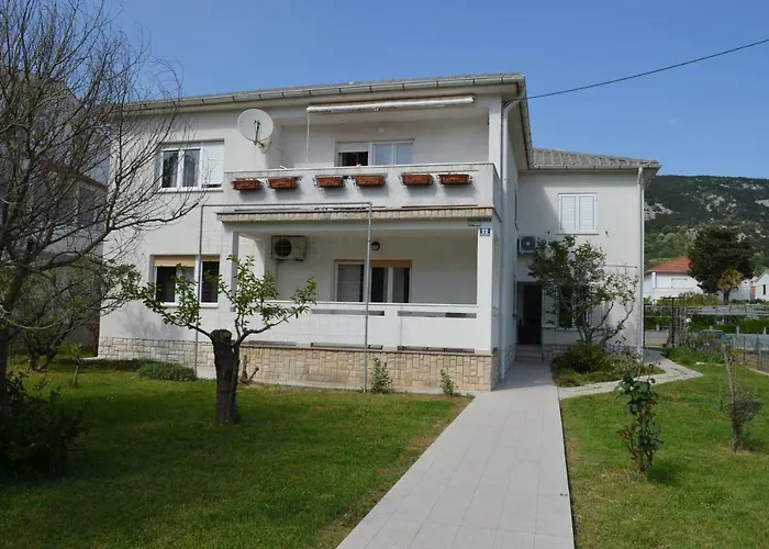 Antonio باشْكا